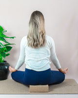 kork yogamatte, kork yogablokk, yogahjul, yogahjul øvelser