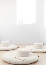 meditasjonspute sett zafu zabuton hvordan meditere guidet meditasjon norsk rund sittepute økologisk bomull hvit